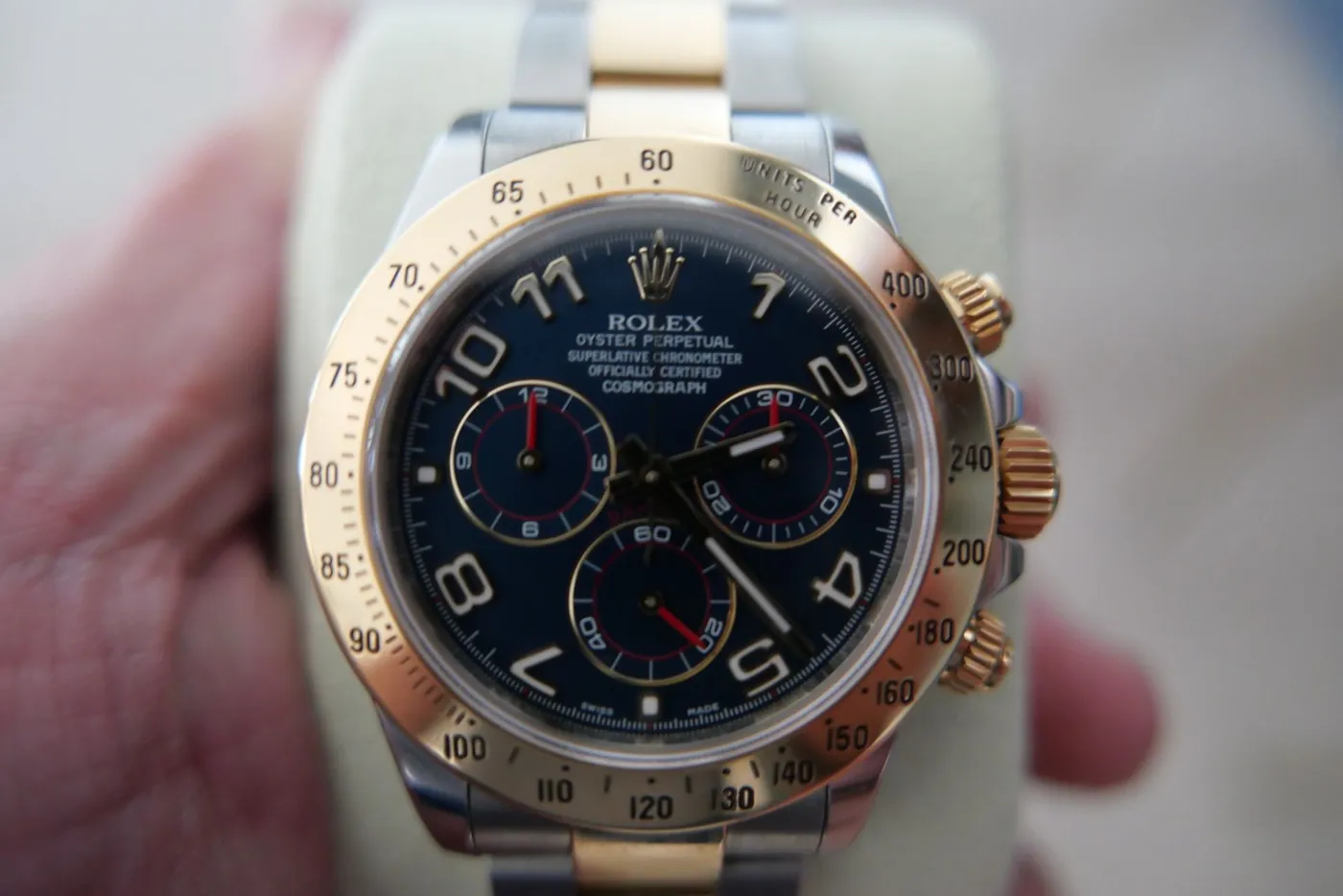 Rolex Cosmograph Daytona Ref. 116523, blue racing dial viewed straight-on