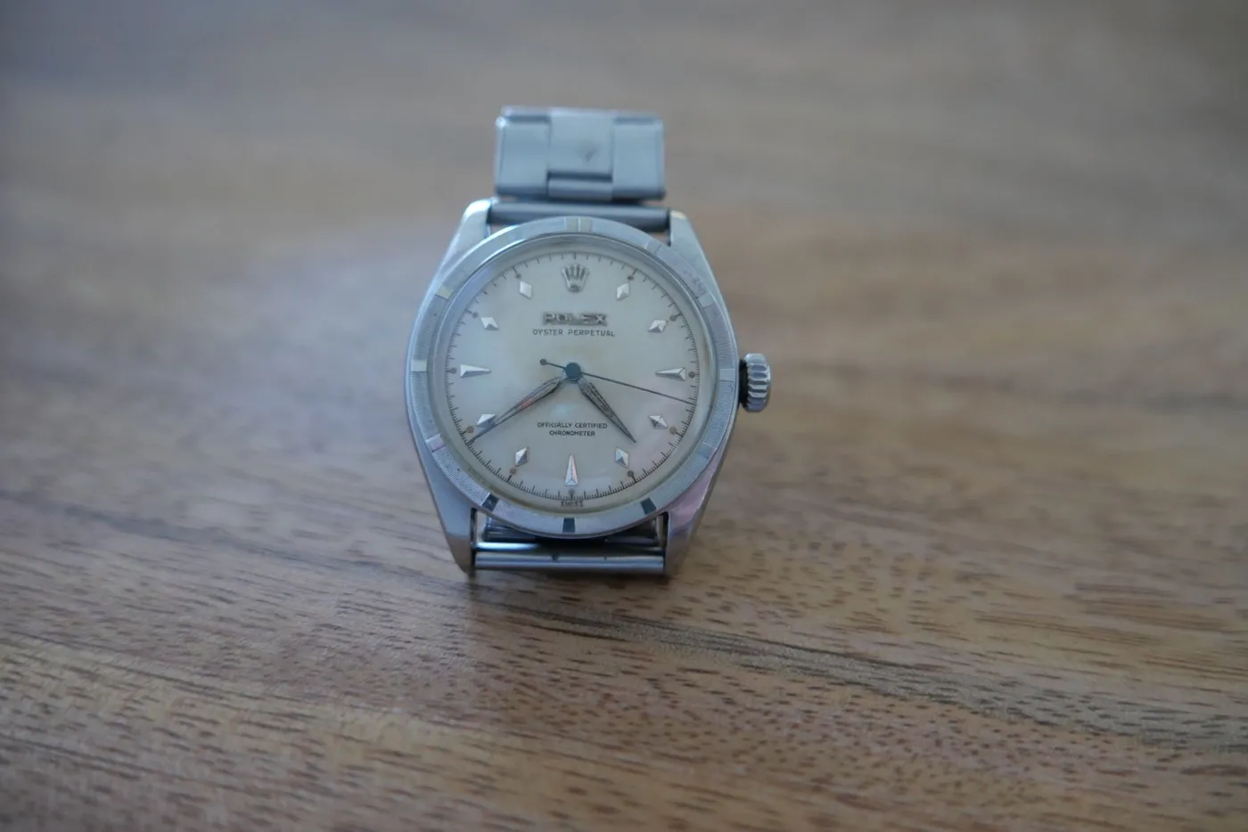 Rolex Oyster Perpetual, 1963, champagne dial viewed straight-on