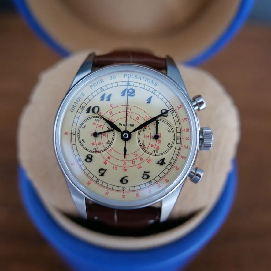 Proxima PX1715 doctor's chronograph, cream dial with red pulsations scale, straight-on
